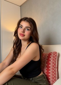 Elif - escort in Dubai Photo 10 of 14