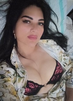 Elif - escort in Al Manama Photo 1 of 4