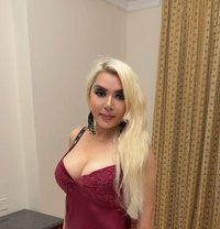 Elif Turkish - puta in Al Manama Photo 5 of 7
