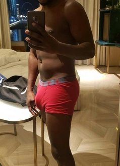 Elikem - Male escort in Dubai Photo 3 of 3