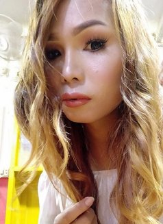 Elina - Transsexual escort in Bangalore Photo 12 of 14