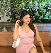Elina - puta in Hyderabad