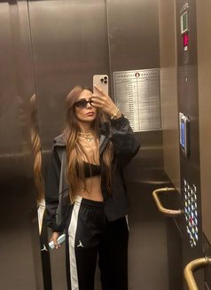 Elina - escort in Dubai Photo 1 of 7