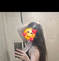 Elina - escort in Muscat Photo 1 of 2