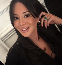 Elina - Transsexual escort in Almaty