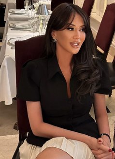 Elina - Transsexual escort in Almaty Photo 6 of 16