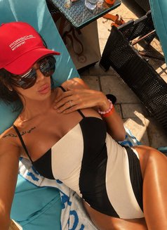 Elina - Transsexual escort in Tashkent Photo 22 of 24