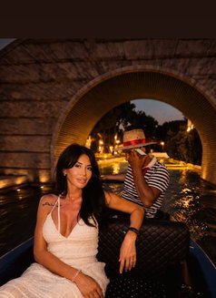 Elina - Transsexual escort in Tashkent Photo 19 of 23