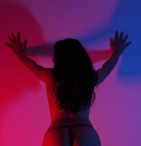 Elina - escort in Muscat