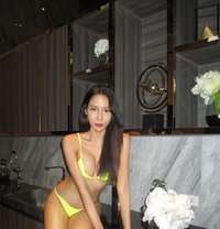 Elinaaaa - companion in Babahoyo