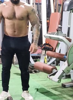 Elio Silver - Male escort in Beirut Photo 1 of 2