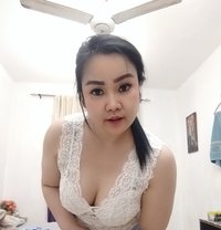 Elisa - escort in Muscat