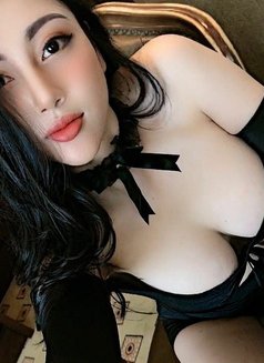 Elisa - escort in Doha Photo 5 of 5