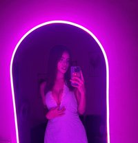 Elisa - escort in Manila
