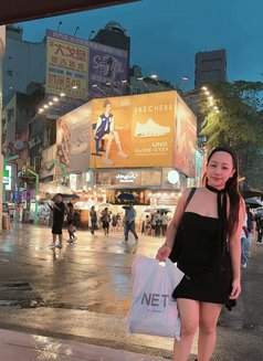 Elisa - escort in Taipei Photo 3 of 3