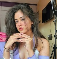 Aliza - escort in Dubai Photo 2 of 5