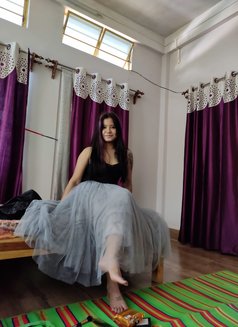 Elisa - puta in Shillong Photo 1 of 1