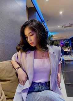 Sindi - puta in Surabaya Photo 2 of 3