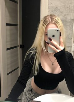 Elisa - escort in İstanbul Photo 7 of 8