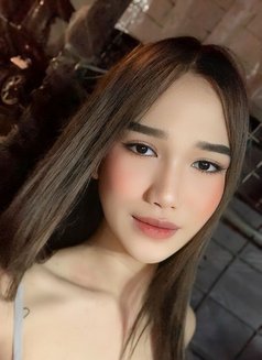 Eliselust - Transsexual escort in Manila Photo 3 of 10