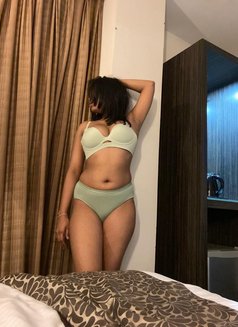 Elisha - escort in Colombo Photo 7 of 7