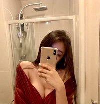 Elissa - escort in Makati City