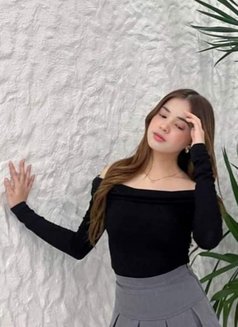 Elissa - puta in Makati City Photo 5 of 14