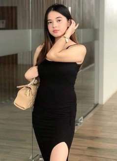 Elissa - puta in Makati City Photo 10 of 14