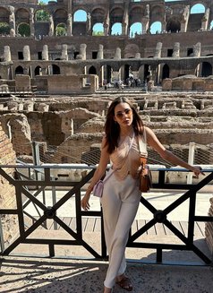 Elissa - puta in Beirut Photo 10 of 10