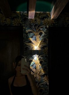 Elisse - Transsexual escort in Manila Photo 5 of 10