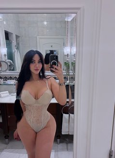 Elita Doci - escort in İstanbul Photo 10 of 10