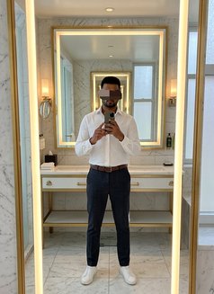 Elite Bbc Escort, SensualDeepPenetration - Male escort in Chennai Photo 1 of 4