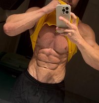British Masseur | Massage & Sensual - Male escort in Dubai