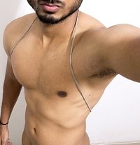 BOOKING FOR ONLY FEMALES - Acompañantes masculino in Kolkata