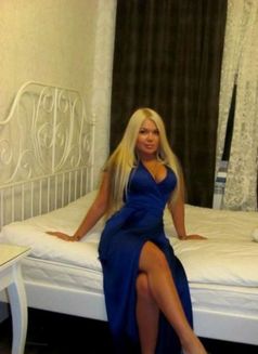 GINA HORNY - escort in Dubai Photo 3 of 6