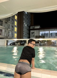 Elite Gent Sxckr - Male escort in Manila Photo 1 of 3