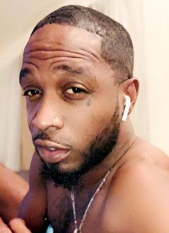 Elite Gentleman | VIP Companionship - Acompañantes masculino in Berlin Photo 6 of 8