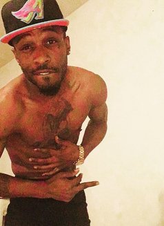 Elite Gentleman | VIP Companionship - Acompañantes masculino in Berlin Photo 8 of 8