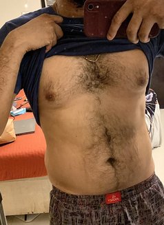 Elite Gratifier - Male escort in Gurgaon Photo 4 of 5