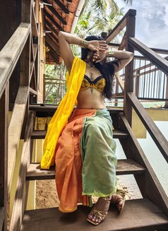 Elite Kanika - puta in Hyderabad Photo 6 of 15