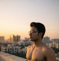 Elite Male Escort for Women - Acompañantes masculino in Kolkata