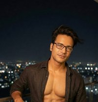 Professional Male Escort for Elite Women - Acompañantes masculino in Kolkata