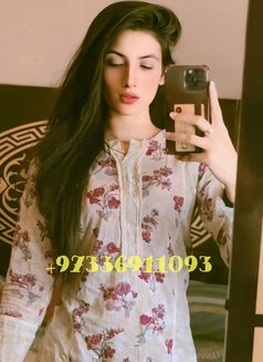 Elite Model Ayesha - puta in Doha Photo 1 of 4