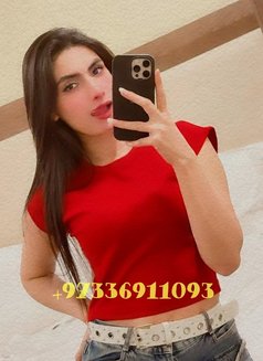 Elite Model Ayesha - puta in Doha Photo 4 of 4