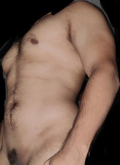 Elite service for ladies and couples - Male escort in Kochi Photo 3 of 3