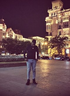 Elite Staff - Masajista in Dubai Photo 2 of 2