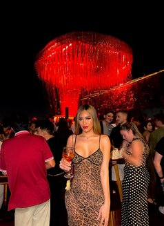 Elite Trans GFE Companion — ROBERTA - Transsexual escort in Bangkok Photo 14 of 18