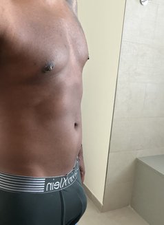 Elivio from Caribbean island - Male escort in Dubai Photo 7 of 8