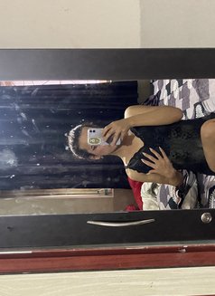 Eliza - Transsexual escort in Bangalore Photo 12 of 13