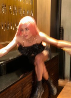 Eliza - Transsexual escort in Bangalore Photo 4 of 7